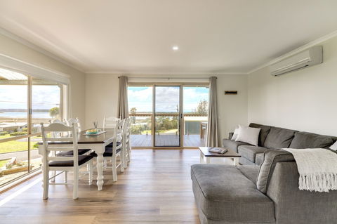 Outlook Views - Accommodation Kalgoorlie 2