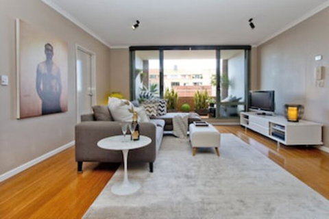 Ample Space In This 1 Bed Apt Also With Pool / Gym - Accommodation Kalgoorlie 0