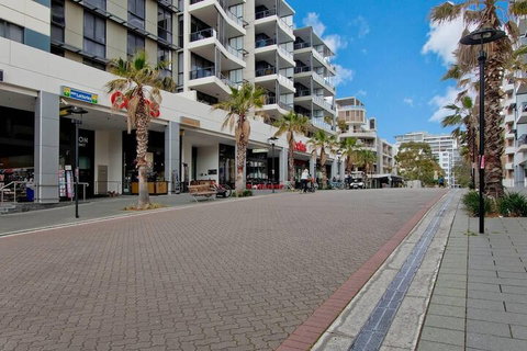 Ample Space In This 1 Bed Apt Also With Pool / Gym - Accommodation Kalgoorlie 1