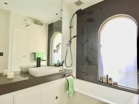 3 Storey Home Close Walk To Fox Studios SCG & City - Accommodation Kalgoorlie 2
