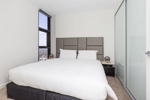 Panoramic Views AMAZING Location Brand New!! - Accommodation Kalgoorlie 2