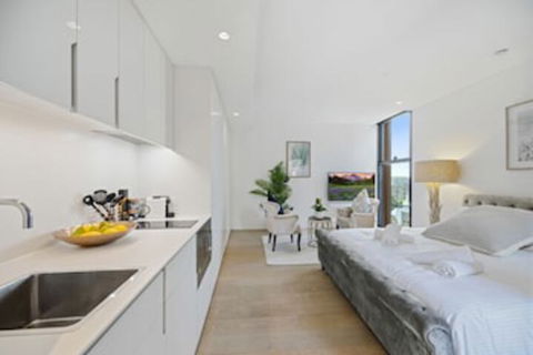 Luxury Home Hidden In The Urban Oasis - Accommodation Kalgoorlie 0