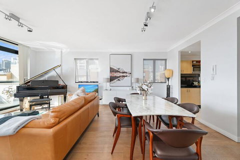 Darling Harbour Penthouse Views & Hot Tub - Accommodation Kalgoorlie 6