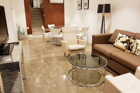 Darling Harbour Modern 2 Bedroom Terrace - Accommodation Kalgoorlie 6
