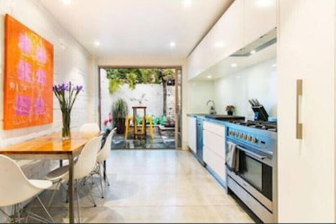 Darling Harbour Modern 2 Bedroom Terrace - Accommodation Kalgoorlie 4