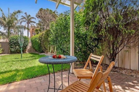 Life's A Beach At Shoal Bay - Accommodation Kalgoorlie 0