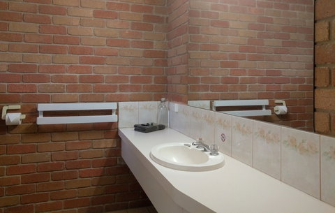 Travellers Inn Kaniva - Accommodation Kalgoorlie 5