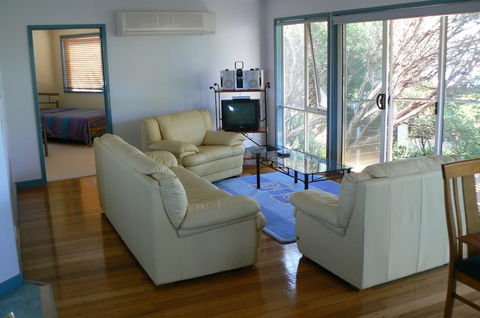 Sandy Point Beach Escape - Accommodation Kalgoorlie 5