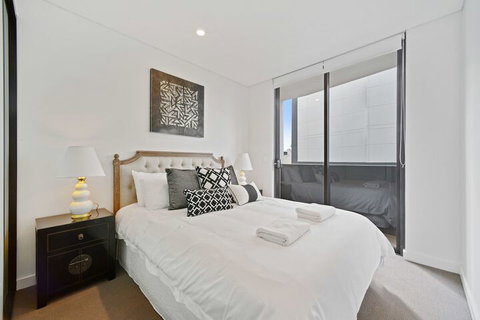 HomeHotel Luxury & Contemporary Apt - Accommodation Kalgoorlie 5