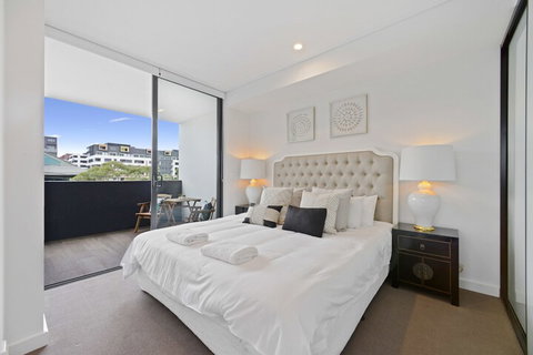 HomeHotel Luxury & Contemporary Apt - Accommodation Kalgoorlie 1