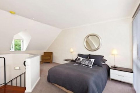 Spacious City 2 BR House Fit 6 PP - Accommodation Kalgoorlie 2