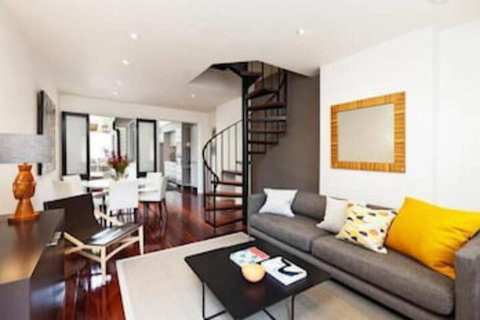 Spacious City 2 BR House Fit 6 PP - Accommodation Kalgoorlie 0