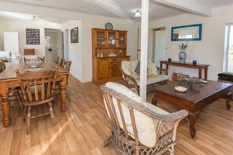 Carrickalinga Seahaven: Coastal Escape 4brm 29 Riverview Drive - Accommodation Kalgoorlie 6