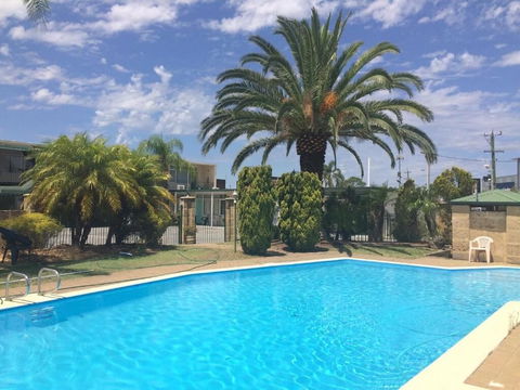 Platinum Motel - Accommodation Kalgoorlie 1