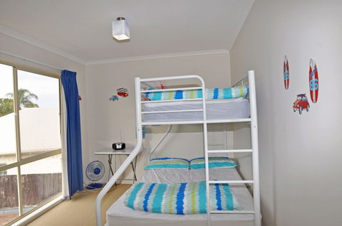 THE Esplanade 4 Free Wifi & Foxtel - Accommodation Kalgoorlie 1