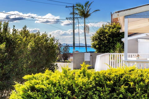 Tomaree Road 16 - Accommodation Kalgoorlie 0
