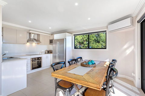 Tomaree Road 16 - Accommodation Kalgoorlie 1