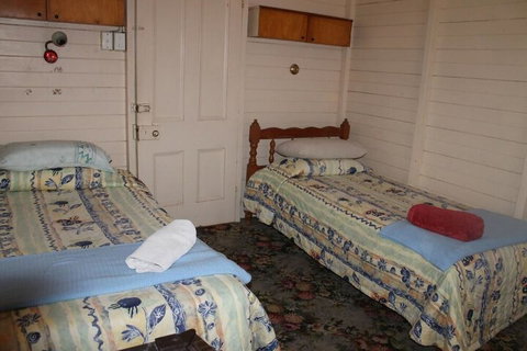 Carlon's Hotel - Accommodation Kalgoorlie 3