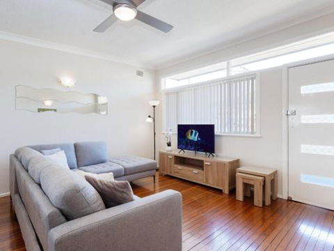 Shoalz 28 Rigney Street Renovated Pet Friendly Cottage & Boat Parking - Accommodation Kalgoorlie 5