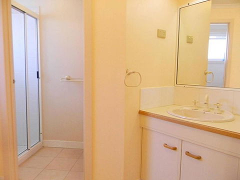 QUAYS 6 - Accommodation Kalgoorlie 7