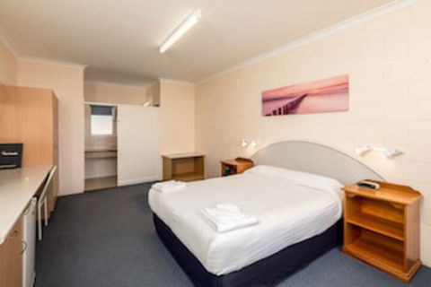 Blue Seas Motel - Accommodation Kalgoorlie 0
