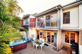 Lowanna NSW Accommodation Kalgoorlie