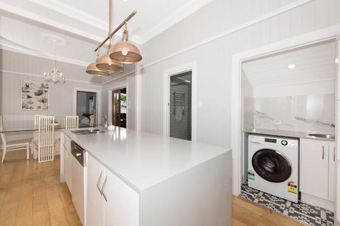 Beautiful Queenslander - Accommodation Kalgoorlie 4