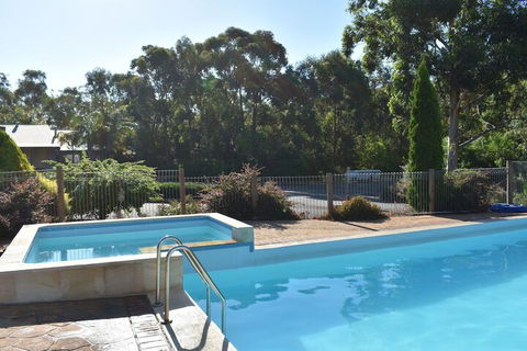Sanctuary House Resort Motel - Accommodation Kalgoorlie 1