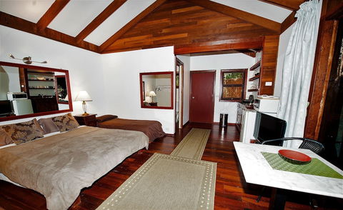 The Black Cockatoo Nannup - Accommodation Kalgoorlie 3