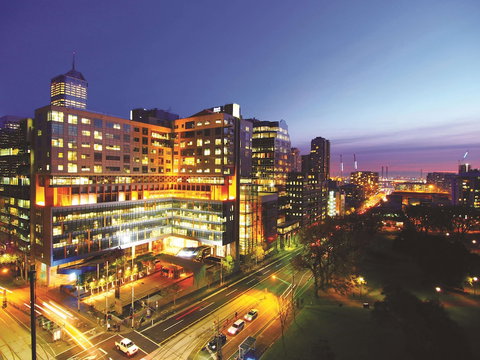 Oaks Melbourne On William Suites - Accommodation Kalgoorlie 0