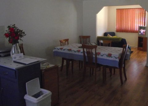 Aly's Cottage - Accommodation Kalgoorlie 2