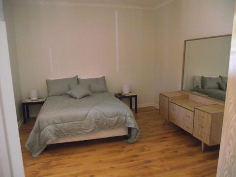 Aly's Cottage - Accommodation Kalgoorlie 3