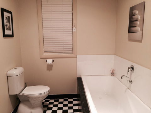 Lotte's Cottage - Accommodation Kalgoorlie 4