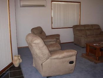 The Real McCoy Holiday Accommodation - Accommodation Kalgoorlie 5