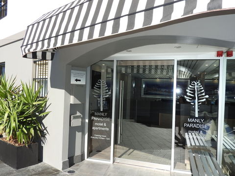 Manly Paradise Motel & Apartments - Accommodation Kalgoorlie 1