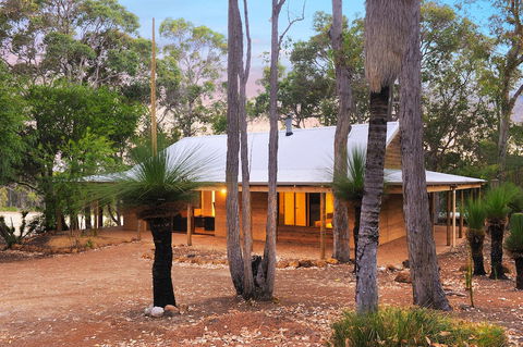 Woodstone Cottages - Accommodation Kalgoorlie 6