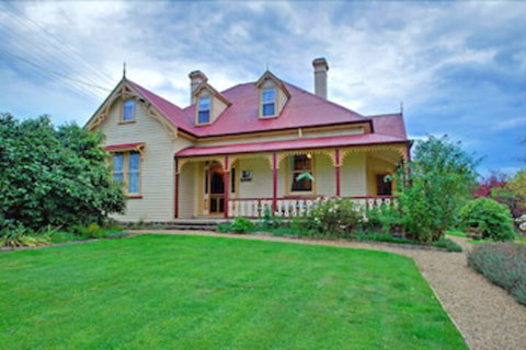 Cambridge House - Accommodation Kalgoorlie 3