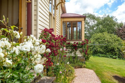 Cambridge House - Accommodation Kalgoorlie 4