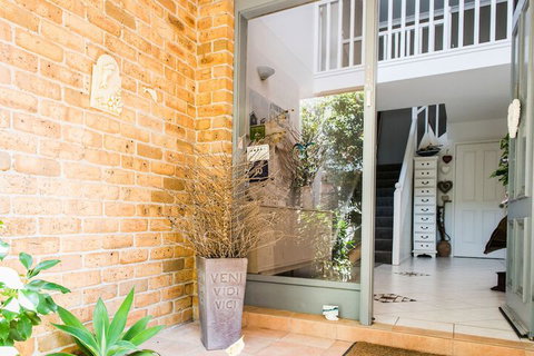 Anne's Waterfront Haven B&B - Accommodation Kalgoorlie 2
