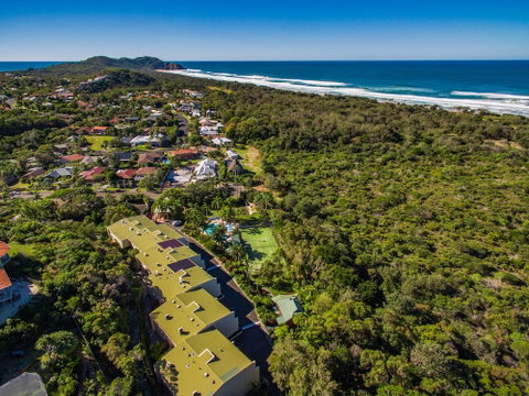The Oasis Apartments And Treetop Houses - Accommodation Kalgoorlie 1