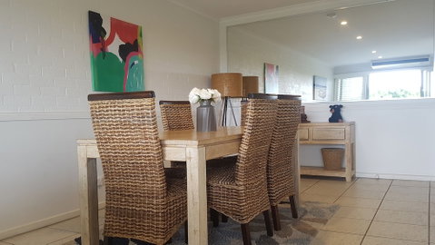 The Oasis Apartments And Treetop Houses - Accommodation Kalgoorlie 6
