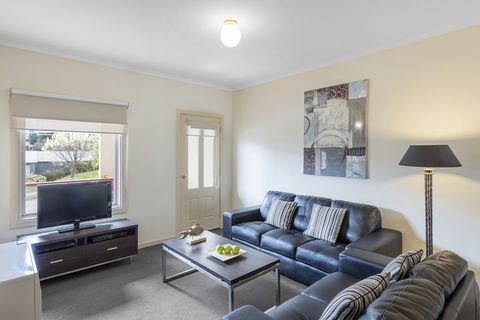 Hawthorn Gardens Serviced Apartments - Accommodation Kalgoorlie 6