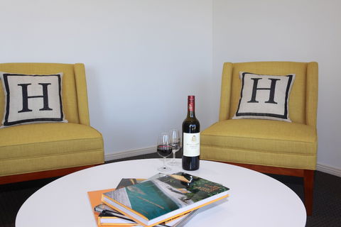 H Boutique Hotel - Accommodation Kalgoorlie 2