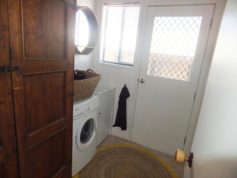 TERRIFIC On TAMARA CRESCENT - Accommodation Kalgoorlie 5