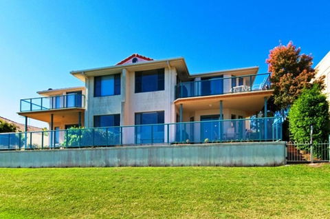 Dolphins 2 7 Commodore Crescent - Accommodation Kalgoorlie 3