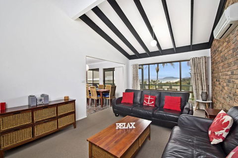 Relax At Lighthouse 4 Lighthouse Road - Accommodation Kalgoorlie 2