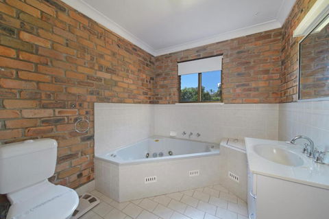 Relax At Lighthouse 4 Lighthouse Road - Accommodation Kalgoorlie 6