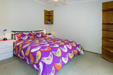 Cara Nobbys Beach 11 Wesley Avenue - Accommodation Kalgoorlie 7