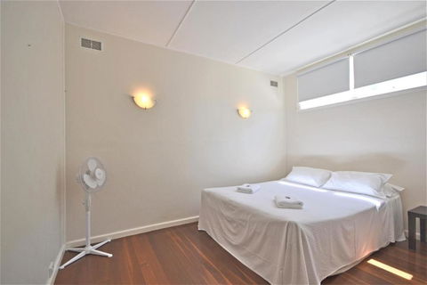 Breakers 5 2 Hill Street - Accommodation Kalgoorlie 4