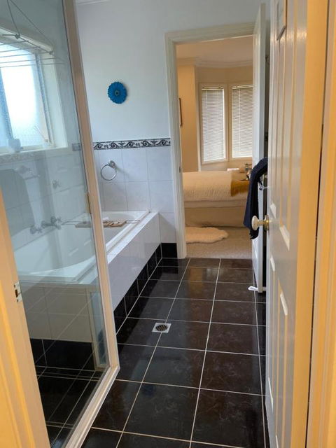 Marina Holiday Home - Accommodation Kalgoorlie 3